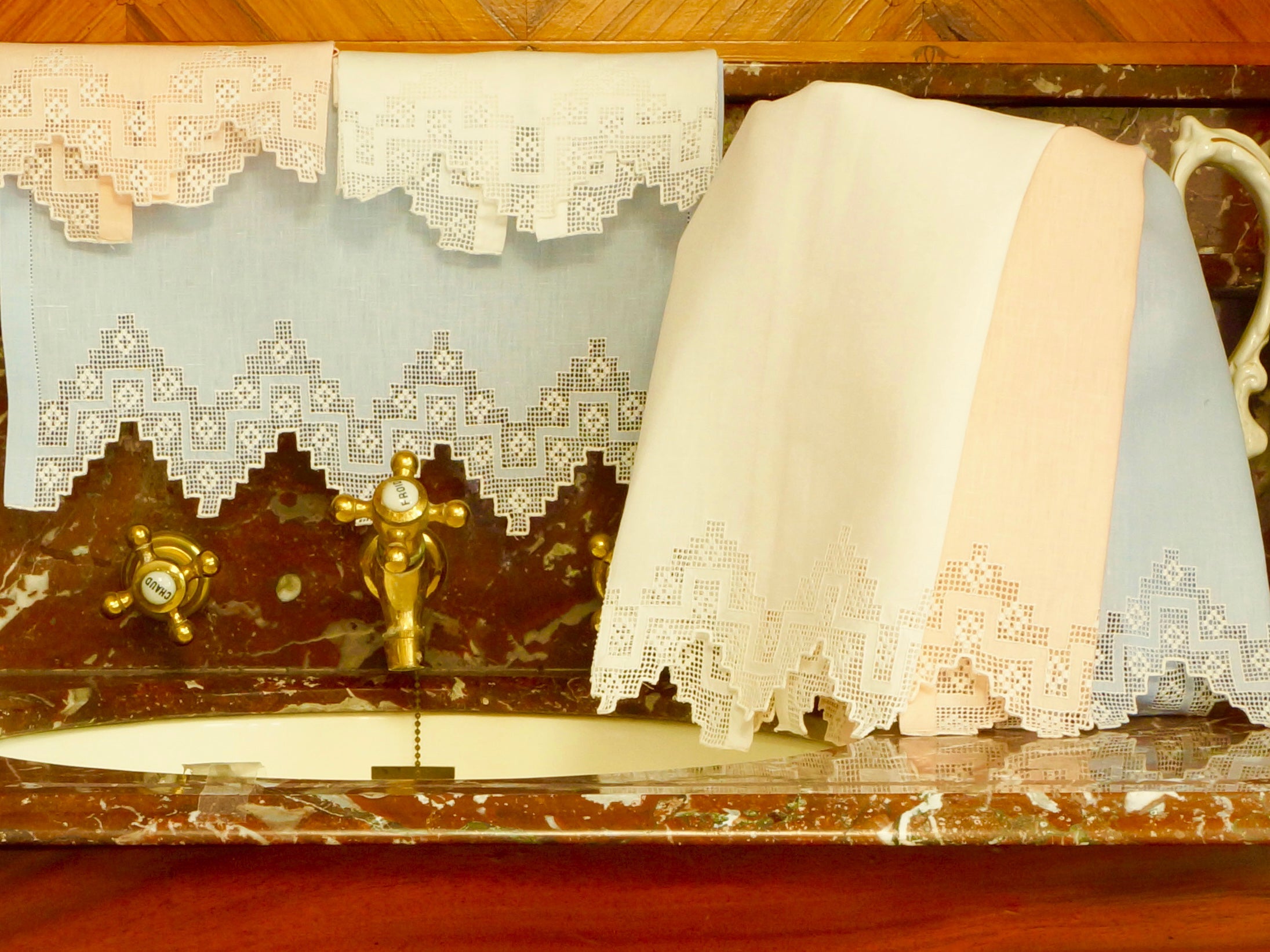 Linen: From Summer Classic to Year-Round Elegance