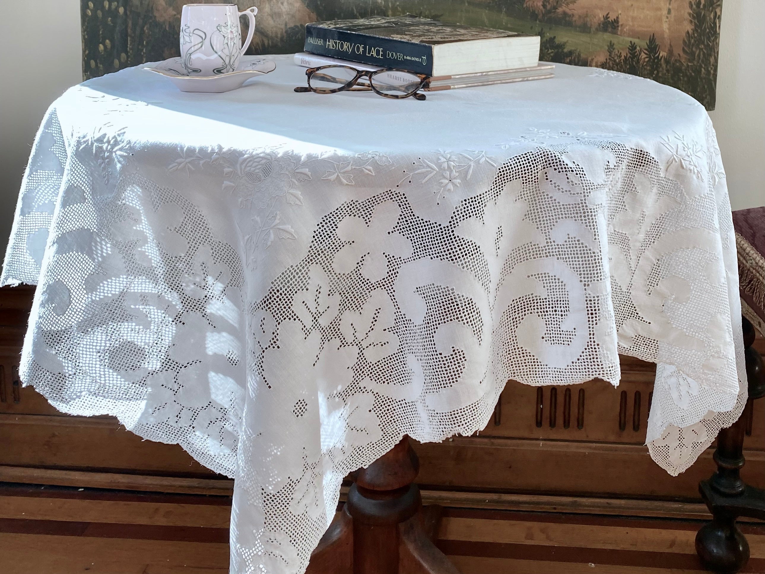 Vintage Tablecloth 38"